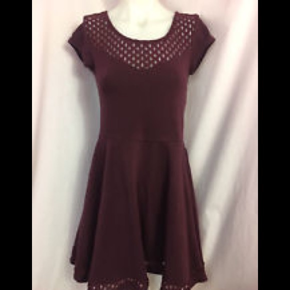 Aeropostale: Cape Juby Burgundy Dress - Picture 5 of 5